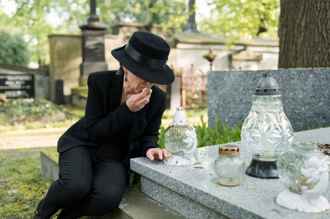 How Much Does It Cost to Bury an Urn in a Cemetery?