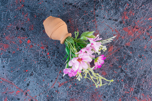 What Happens If an Urn Falls or Breaks? What to Do and How to Prevent It