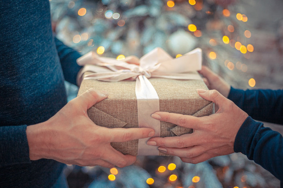 How to Decorate Your Backyard to Honor Loved Ones