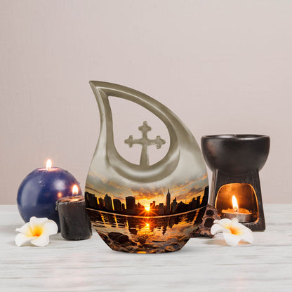 10-inch Statue Of Liberty Cross Drop urn 