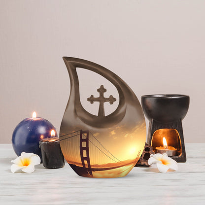Medium-sized Golden Gate Bridge urn