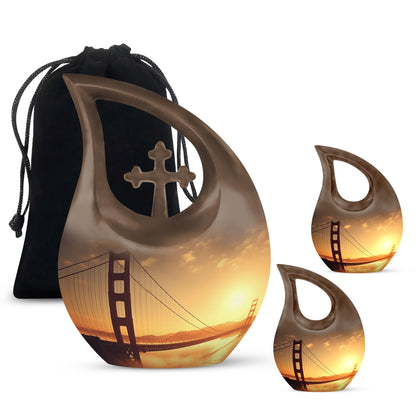 Medium-sized Golden Gate Bridge urn