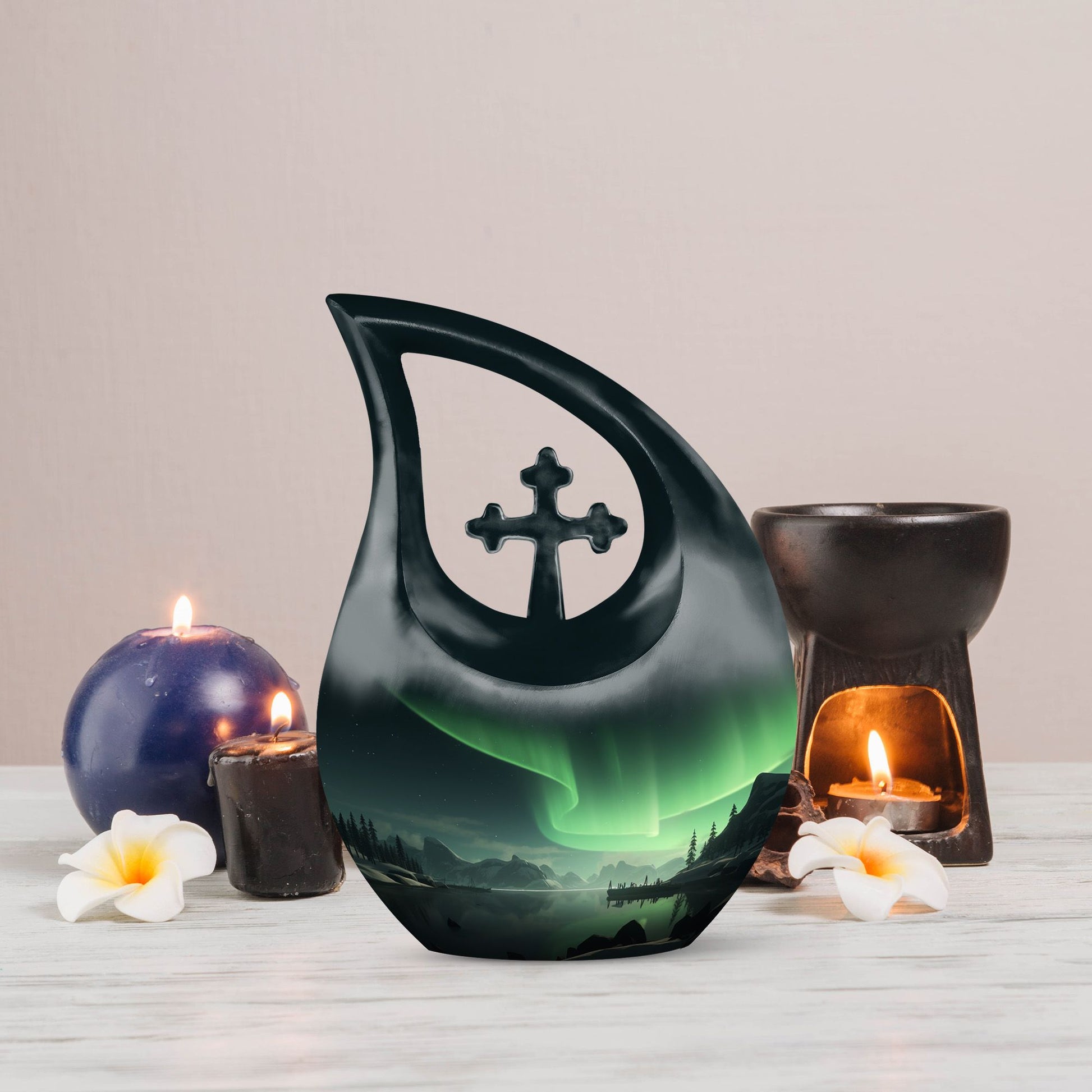 10-inch 'The Northern Lights' Urn 