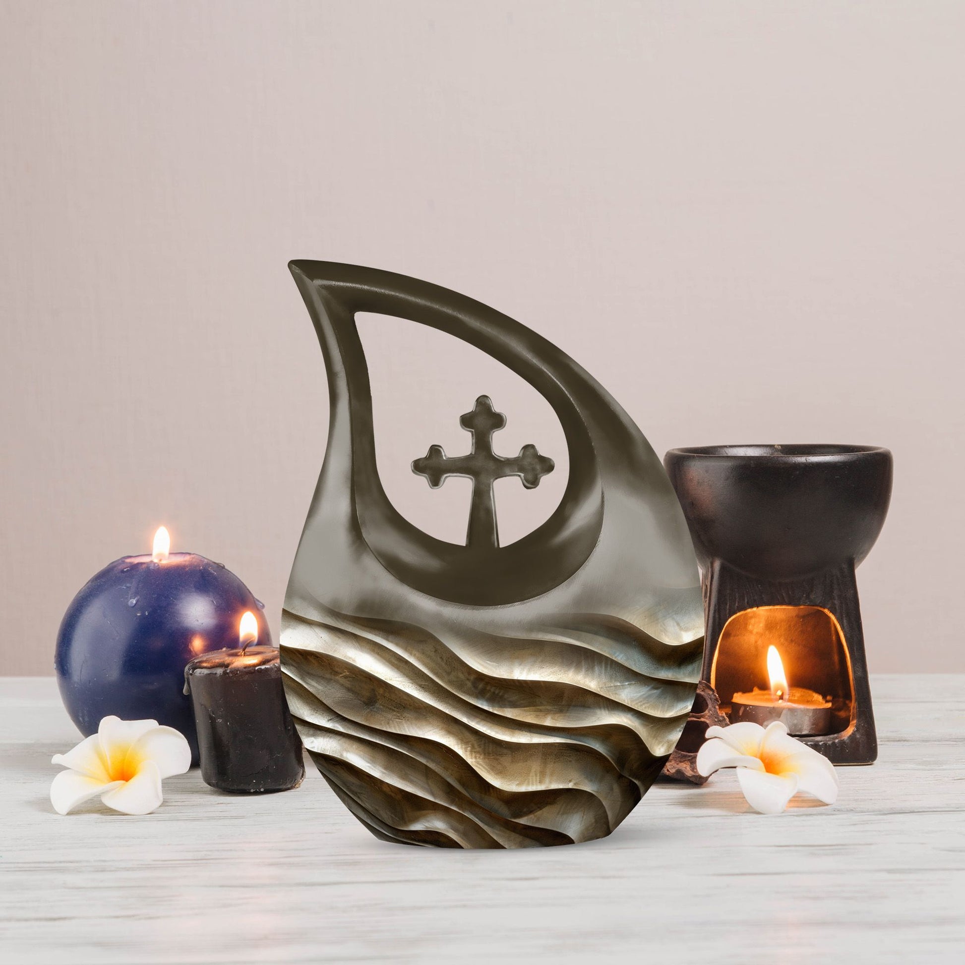 10 inch Wavy Metallic Textures Urn