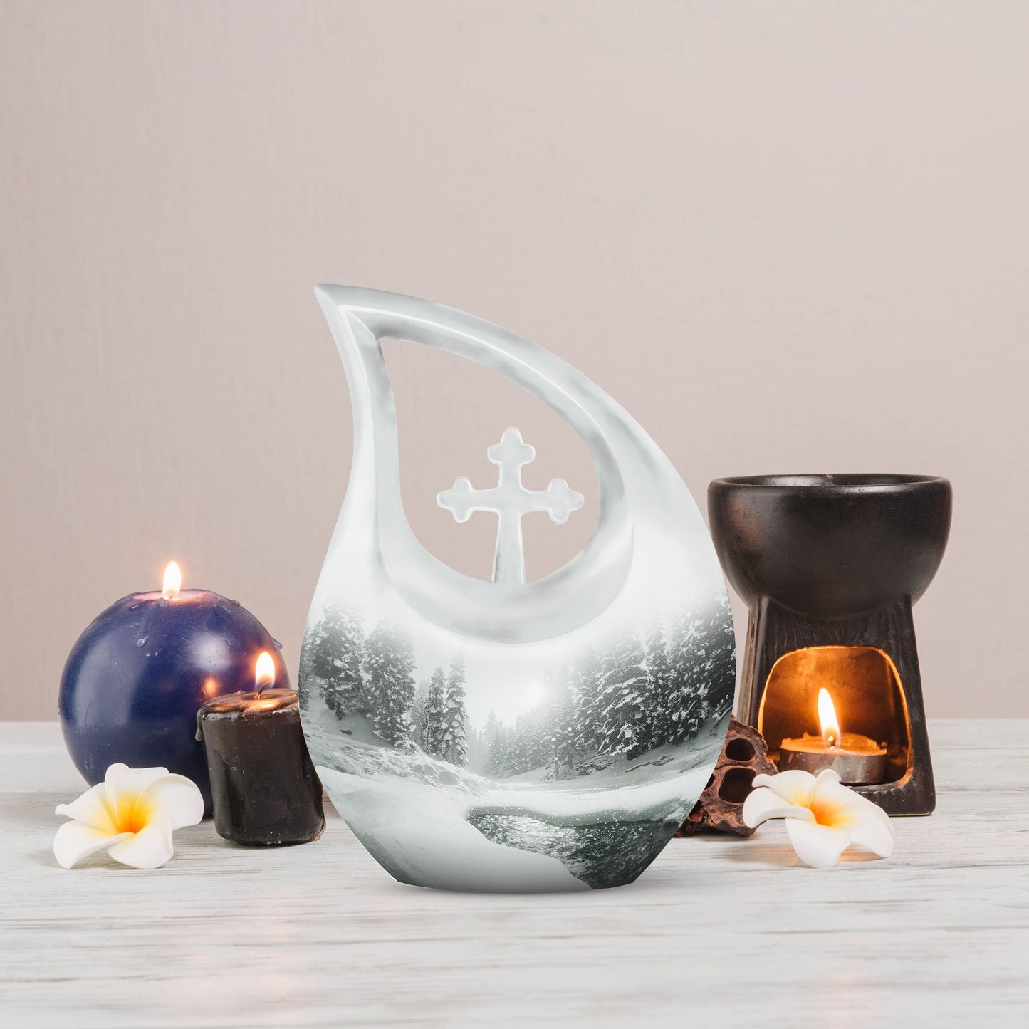 10-inch Mountain Winter Urn 