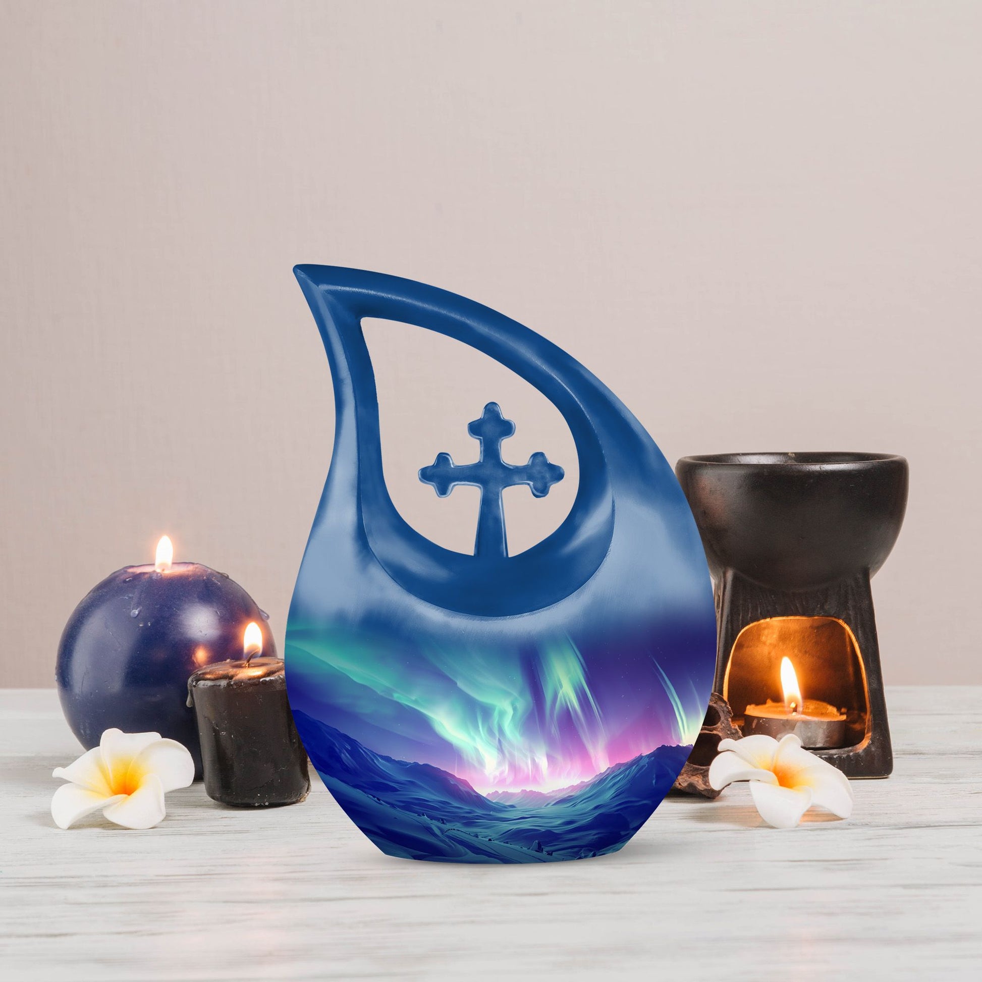 Medium-sized Northern Lights Urn,