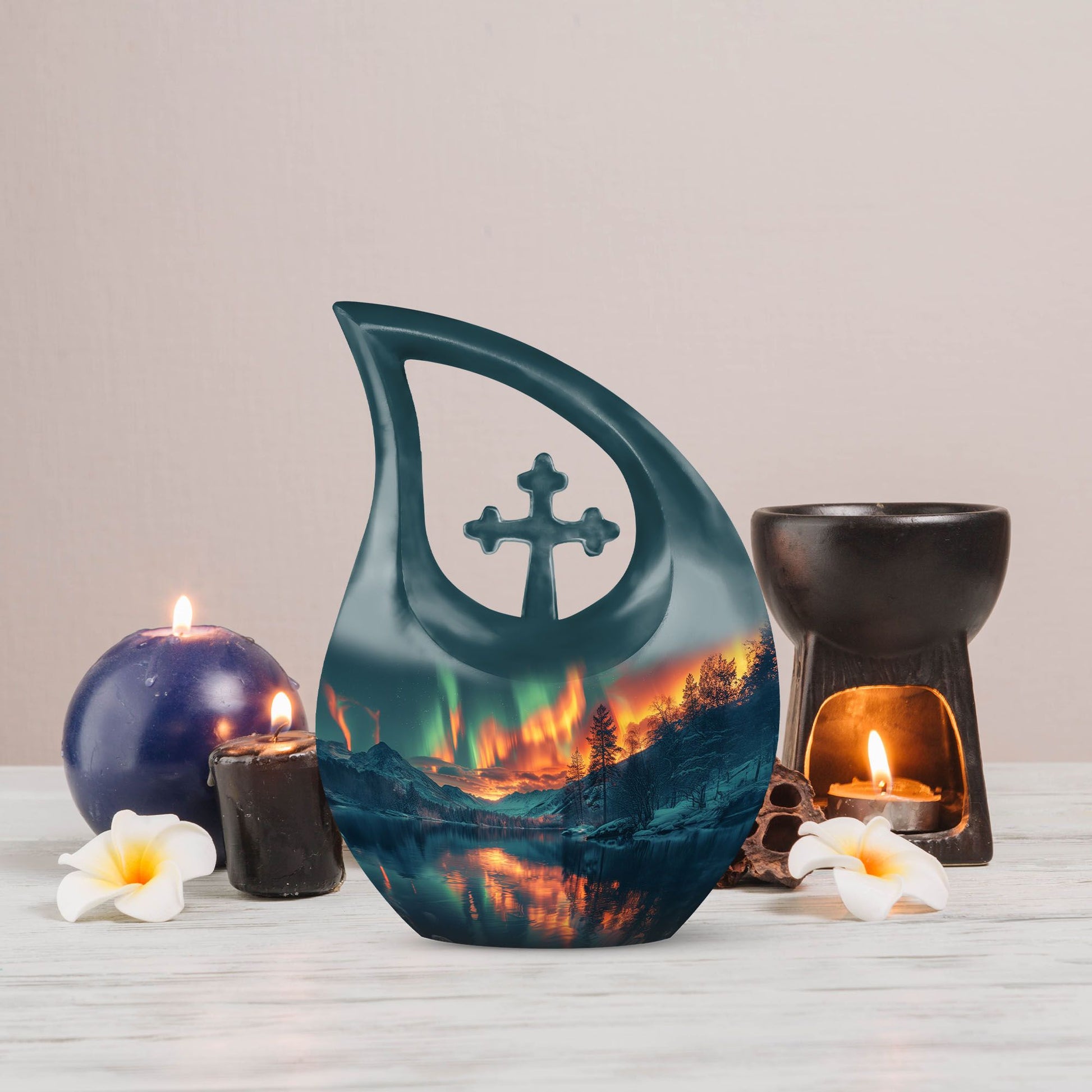 10-inch Northern Lights Urn, 