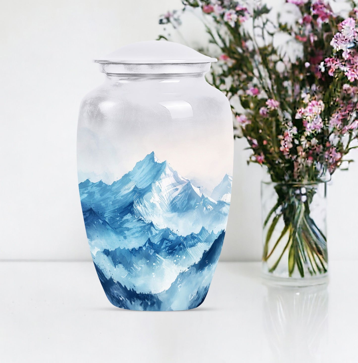 Classic 10 inch mountains urn made of aluminium
