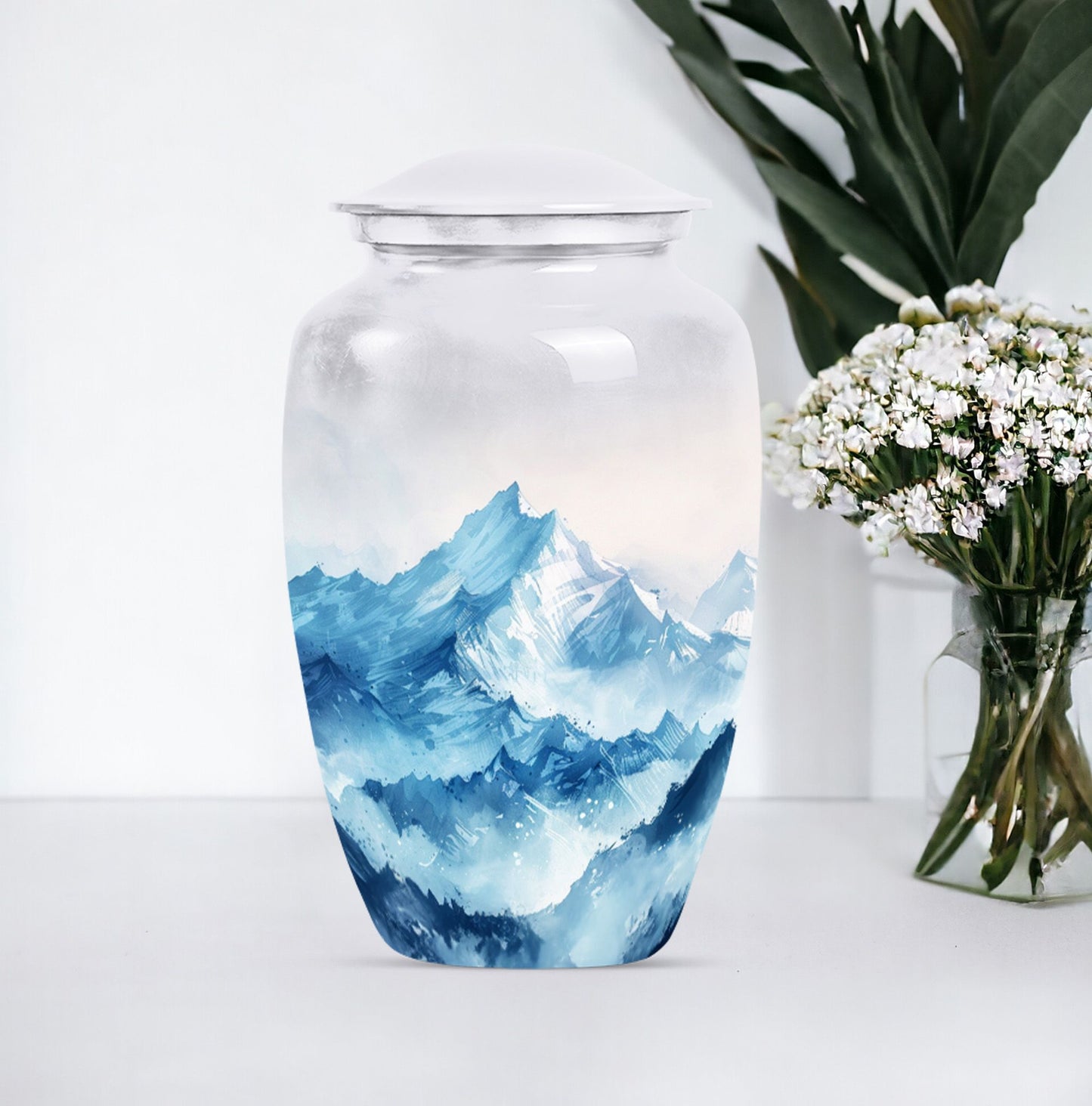 Classic 10 inch mountains urn made of aluminium