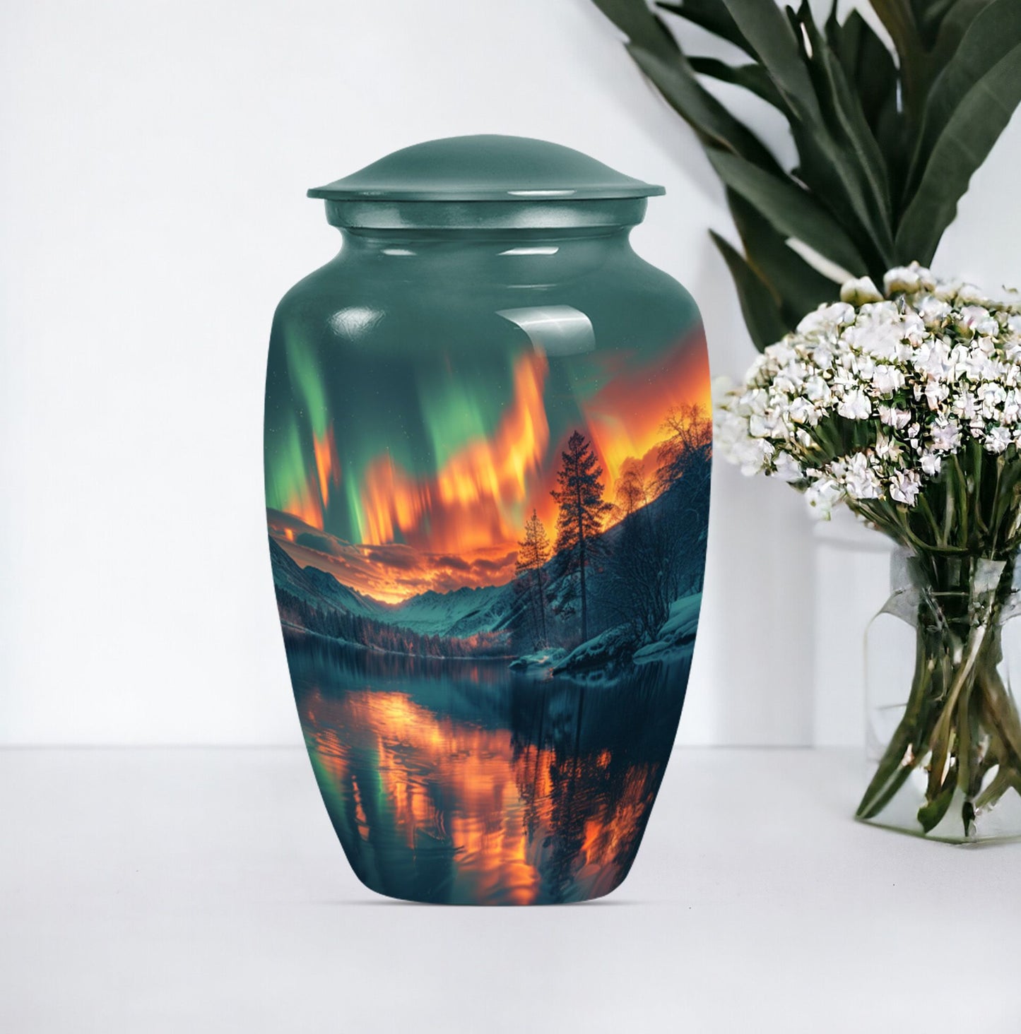 Classic 10 inch northern lights urn.