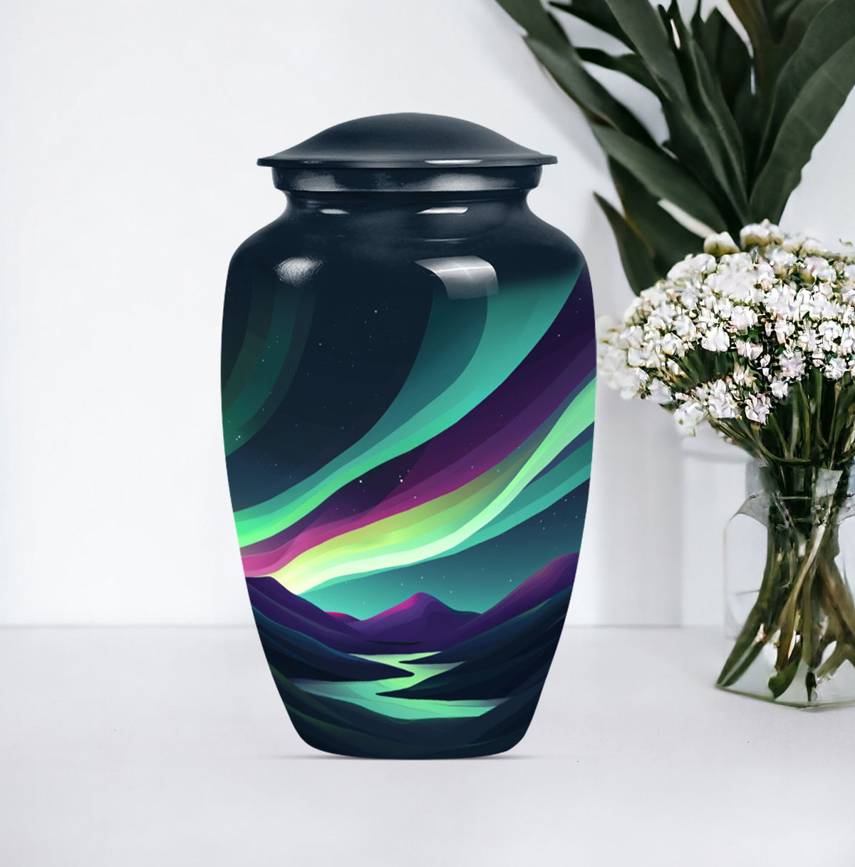 Classic 10-inch Northern Lights Urn.