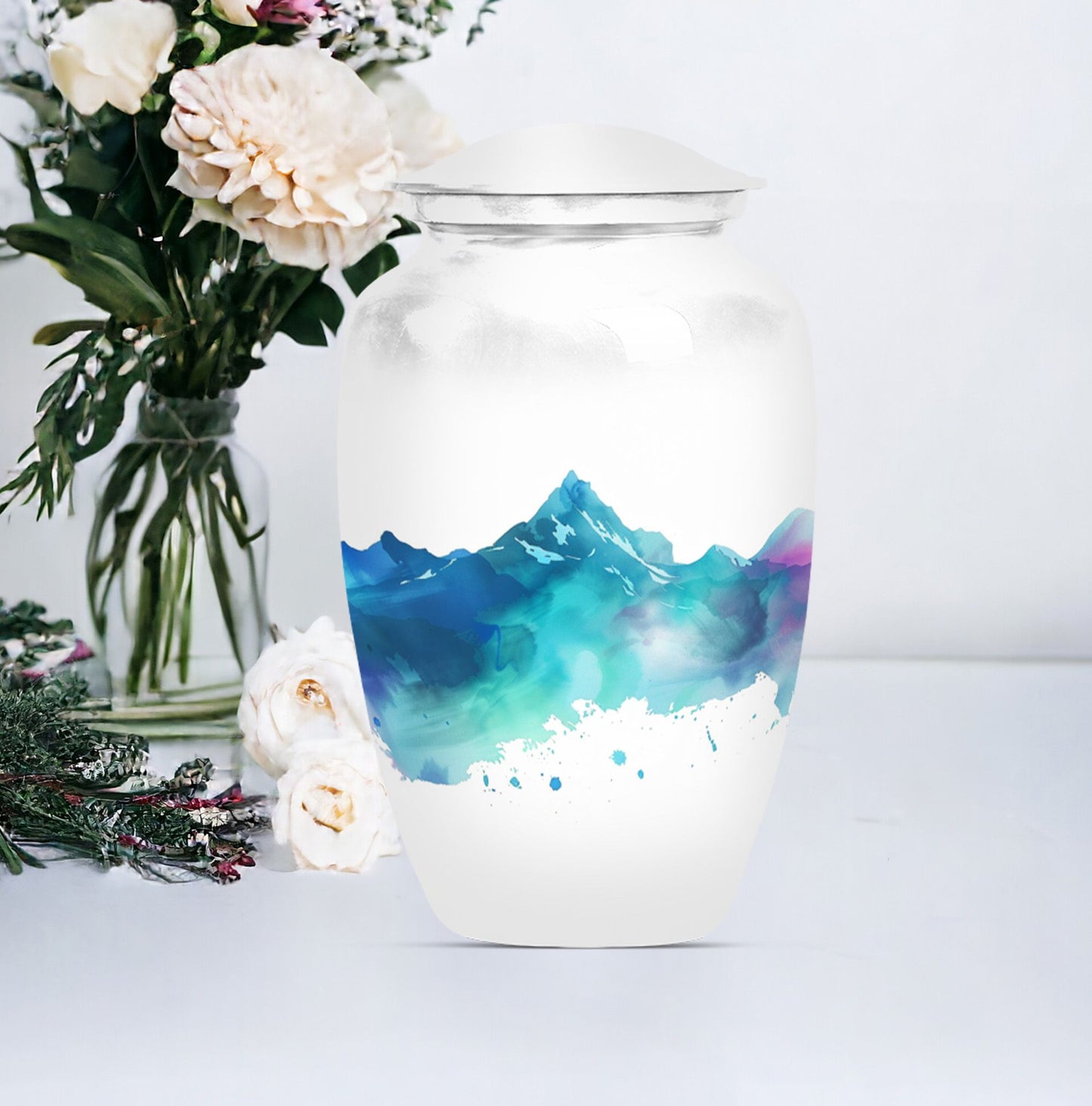 MOUNTAINS Urn