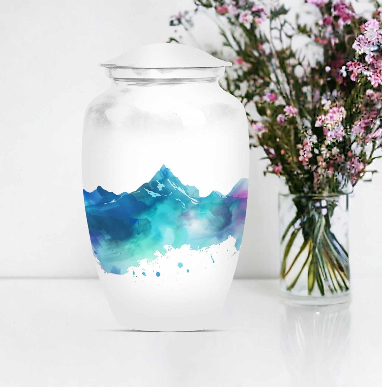MOUNTAINS Urn