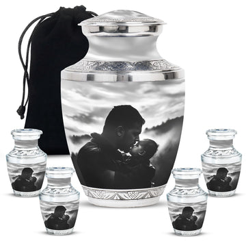 Large Urn With 4 Keepsake Urn